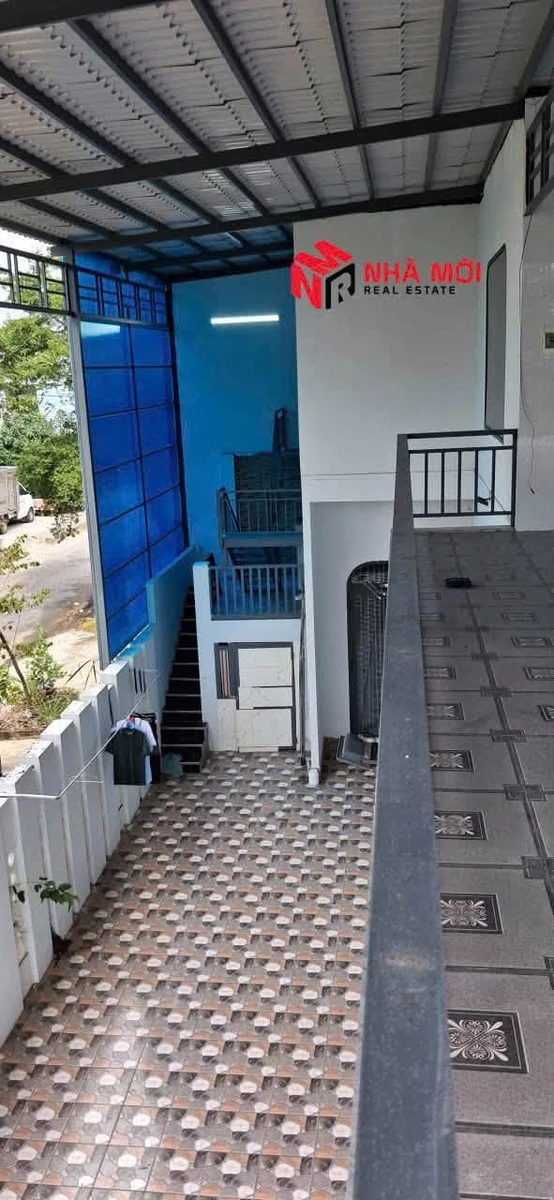 Bán nhà góc 2 mặt tiền 196m² 3PN KĐT Bạch Đằng - Ảnh thu nhỏ 2