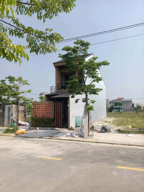 Nhà 2 tầng 96m2 có hồ bơi tại Thanh Thuỷ, Huế, giá 4 tỷ