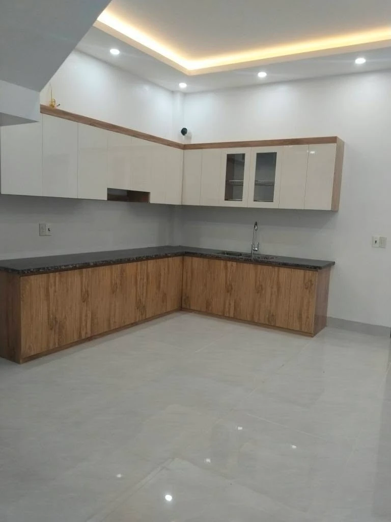 Bán nhà 3 tầng kiên cố 4,8x18,5m Quận 3 - 2 tỷ - Ảnh 1