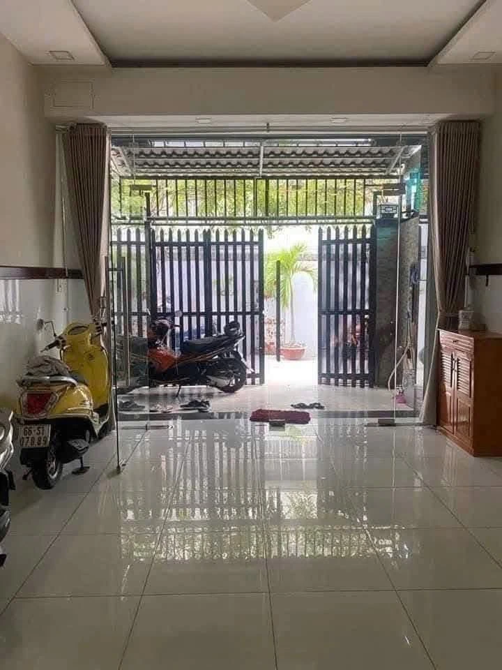 Bán nhà 82.5m² 2 phòng ngủ Nguyễn Hữu Trí Bình Chánh - Ảnh 1