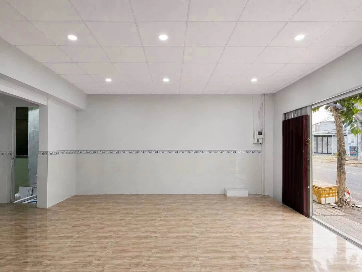 Cho thuê nhà mặt tiền Nguyễn Bỉnh Khiêm, Rạch Giá 110m2 - Ảnh thu nhỏ 3