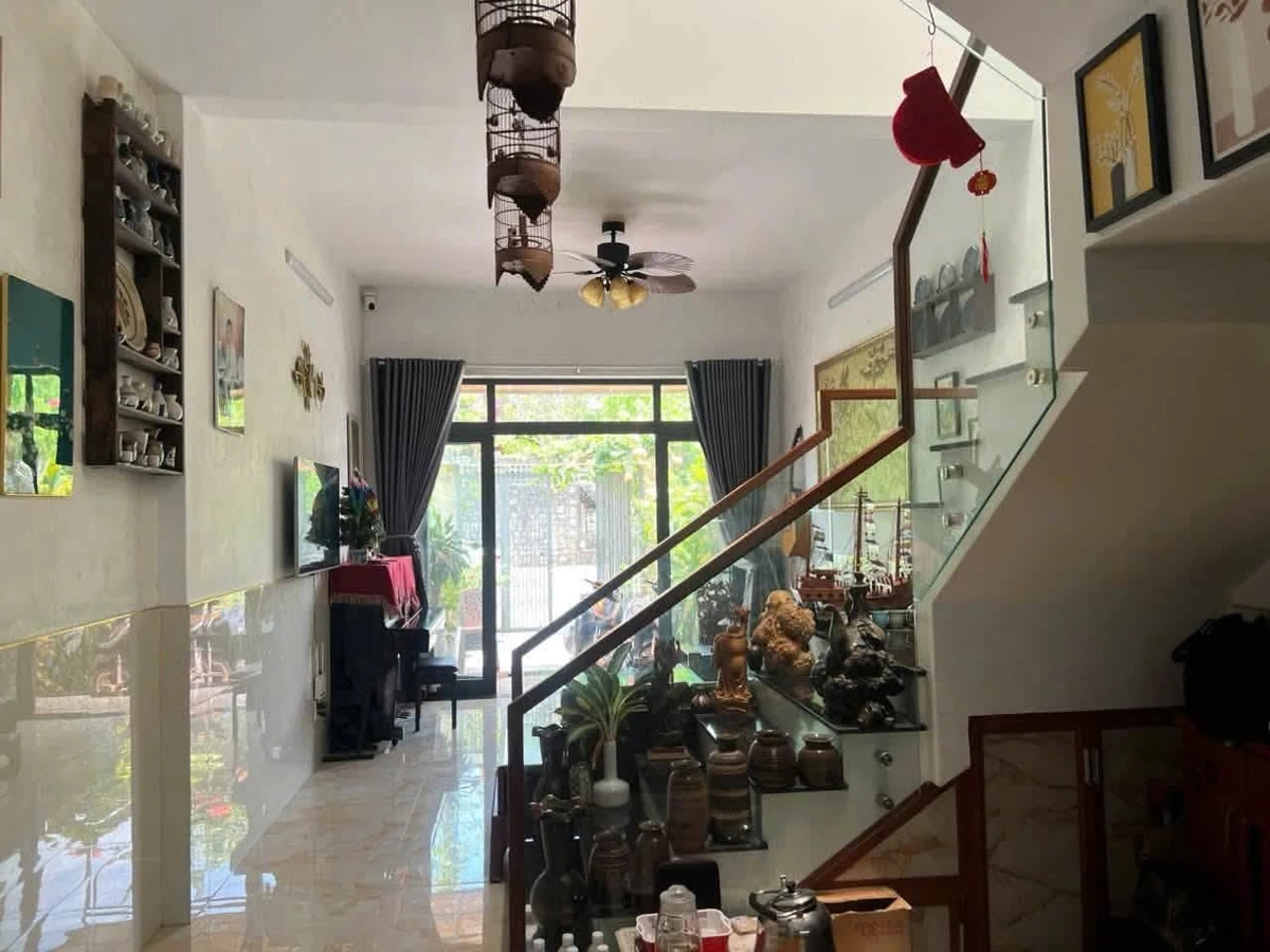 Bán nhà 2 tầng mặt tiền đường Út Tịch, KQH Bàu Vá, TP Huế, 103m2, 4,1 tỷ - Ảnh thu nhỏ 2