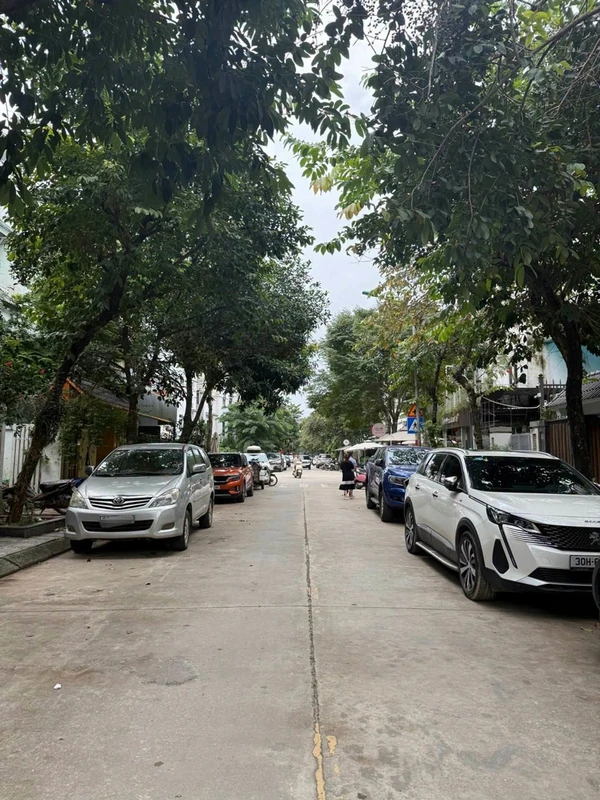 Bán liền kề 120m² Geleximco Khu A, 26 tỷ, kinh doanh tốt