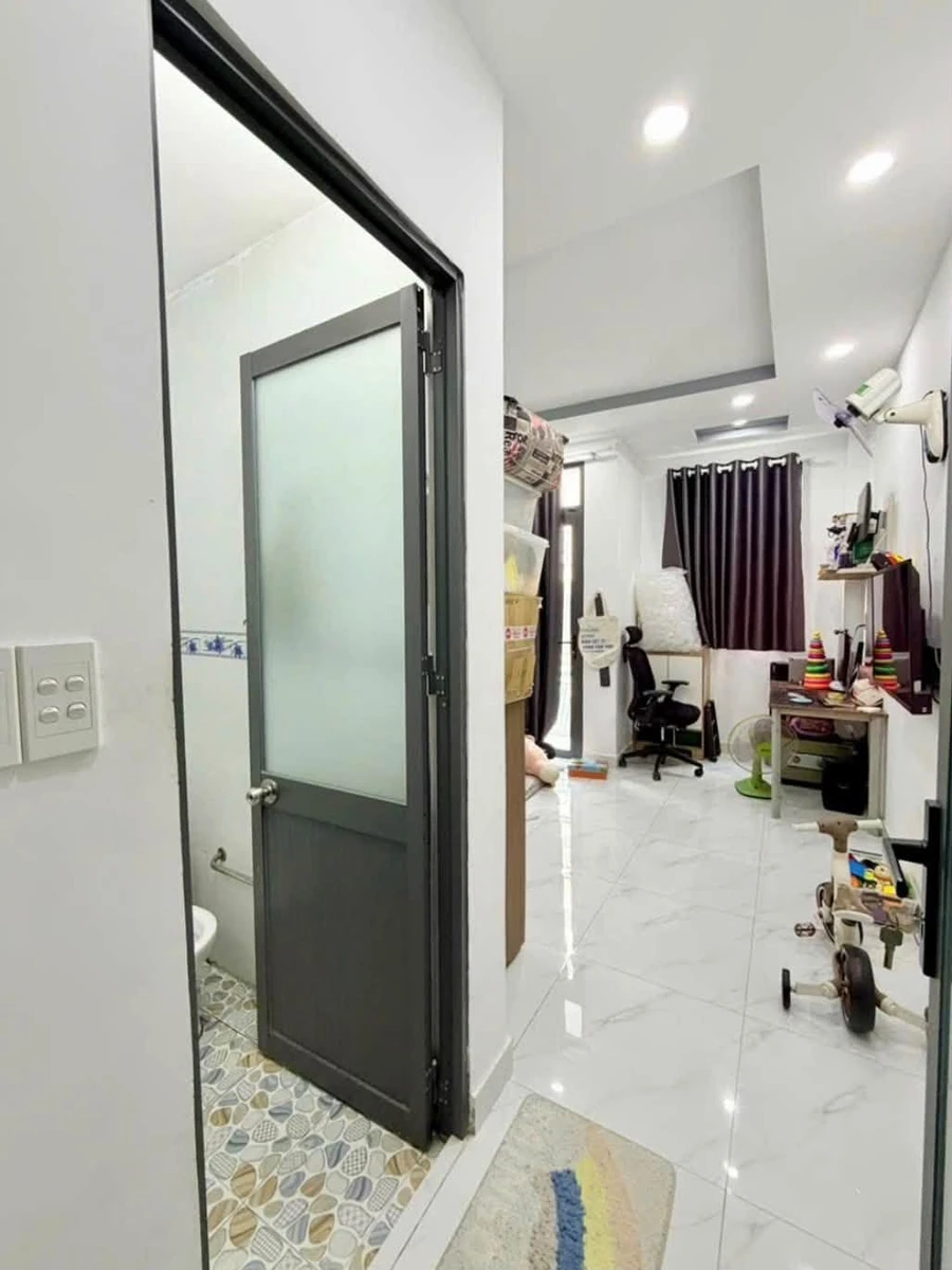 Bán nhà 4 tầng 100m² 4 tỷ Quận 11 - Ảnh thu nhỏ 3