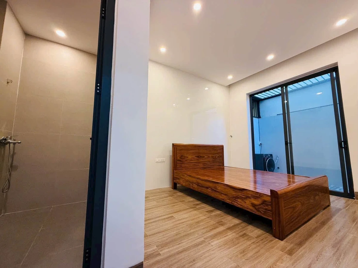 Bán nhà mái Thái mặt tiền 137,6m² Nguyễn Chích, Nha Trang, giá 11,5 tỷ - Ảnh thu nhỏ 5