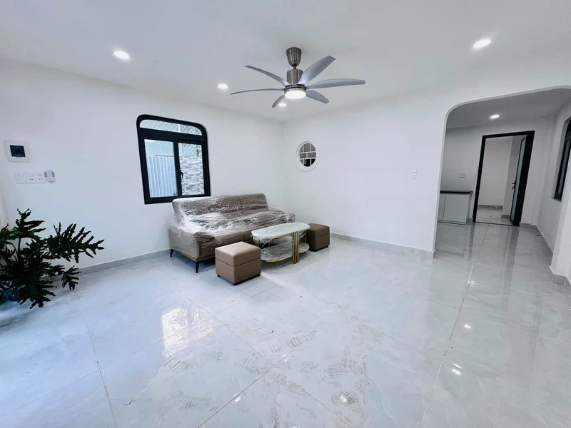 Bán nhà 2 tầng mới full nội thất 72m2, 3PN, đường Nguyễn Thiện Thuật, Bình Thạnh