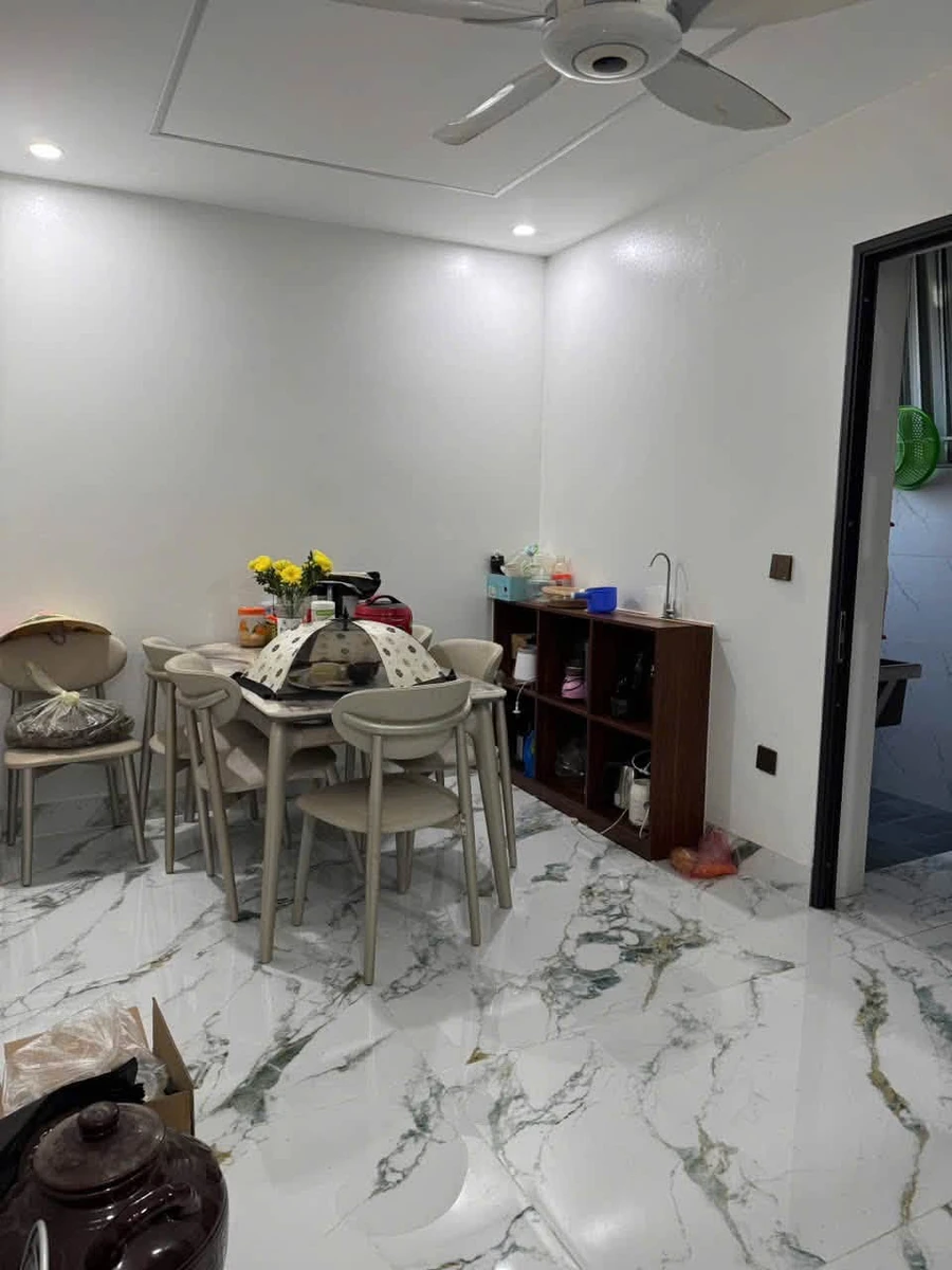 Bán nhà 3 tầng Nguyễn Trãi, 4PN, 100m², 2,48 tỷ - Ảnh thu nhỏ 2