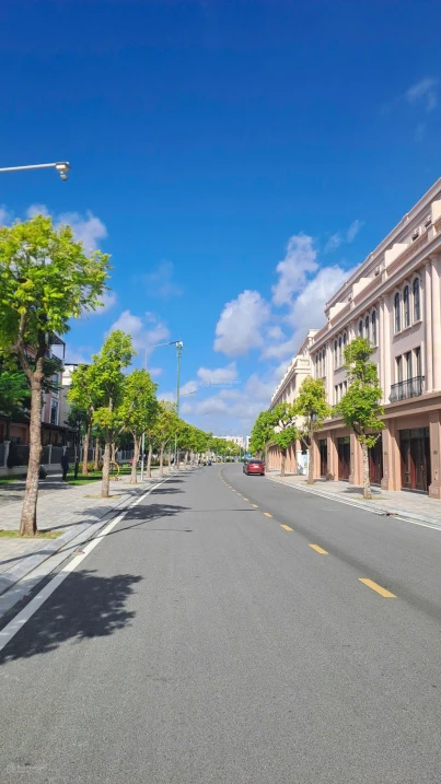 Shophouse liền kề xẻ khe khu Đảo Vua, Vinhomes Vũ Yên. Phía sau là sông, kinh doanh cực đẹp