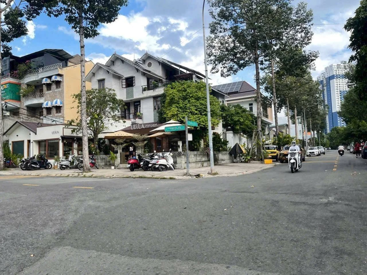 Bán nhà 5PN 150m² đường D3 KDC Chánh Nghĩa - Ảnh 1