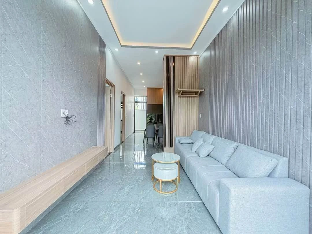 Bán nhà mặt tiền Phường Long Khánh, 6x18m, 2PN, 1WC, 1,3 tỉ - Ảnh thu nhỏ 2