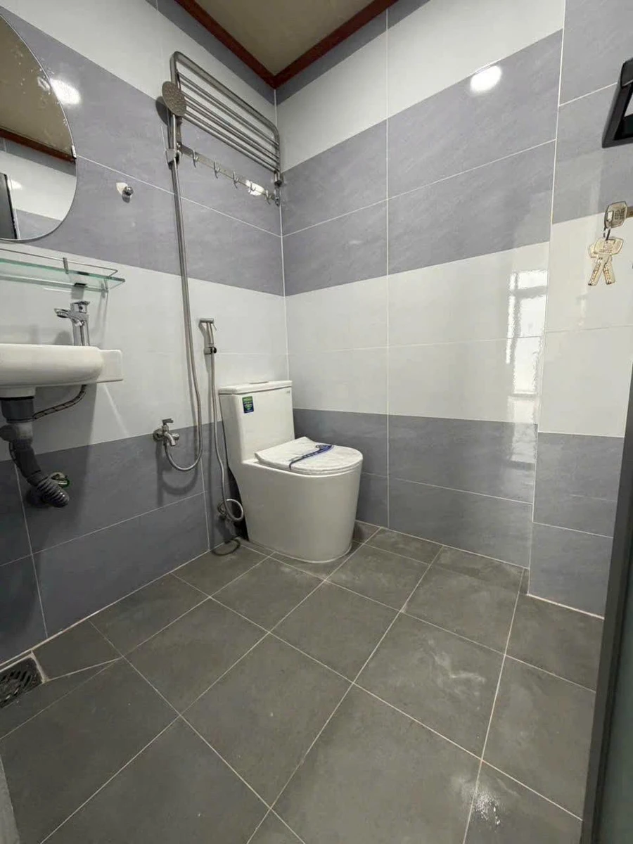 Bán nhà hẻm Nguyễn Văn Linh Quận 7, 32m², 2PN 2WC, 1,59 tỷ - Ảnh thu nhỏ 5