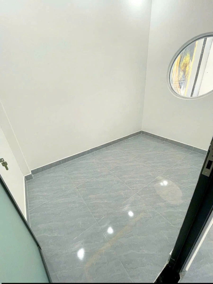 Bán nhà Hóc Môn 32m² 2 PN 1 tỷ 320 triệu - Ảnh thu nhỏ 2