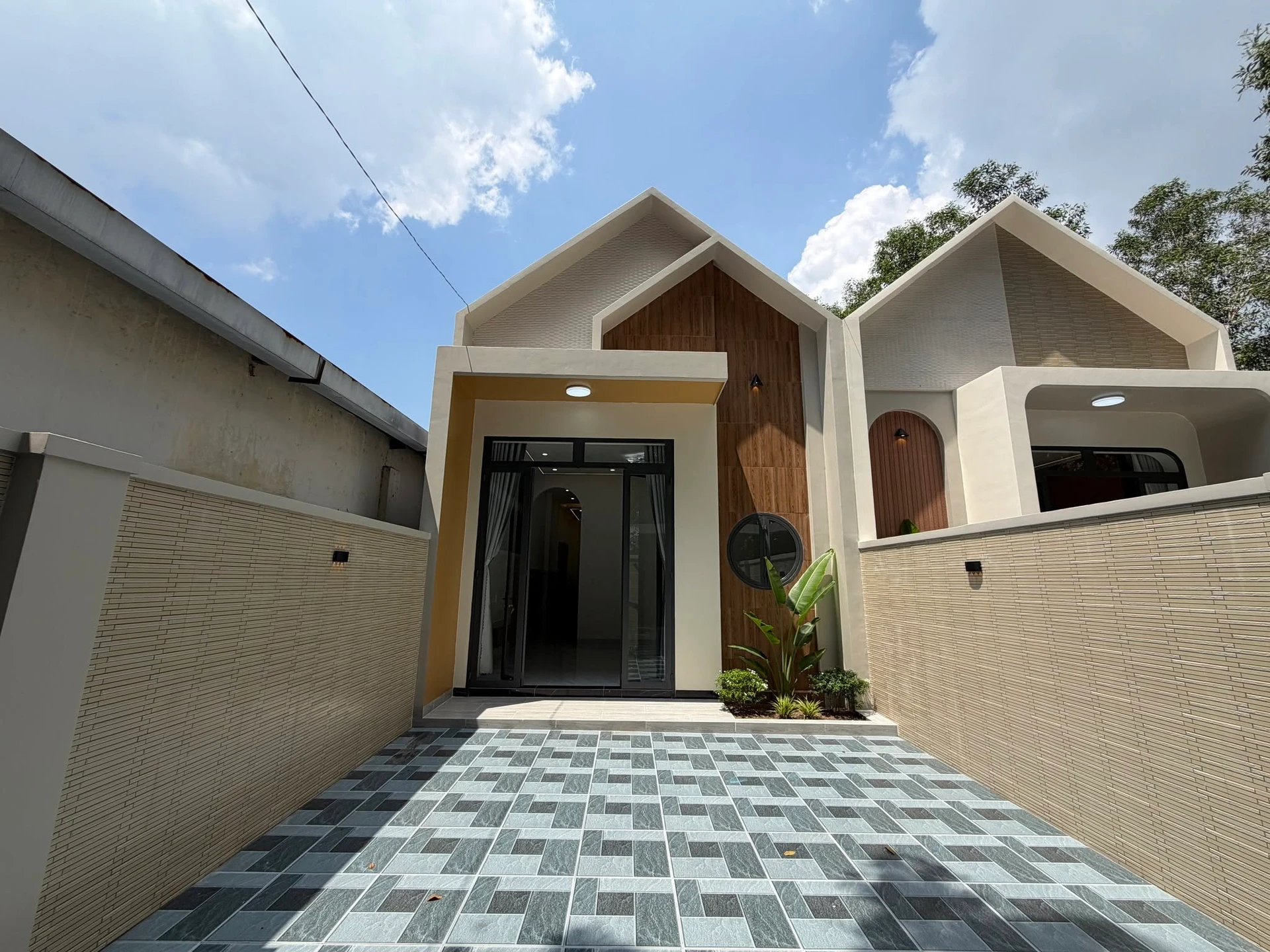 Nhà sân vườn full thổ cư Tây Ninh 141m² 1 tỷ 350 triệu - Ảnh 1