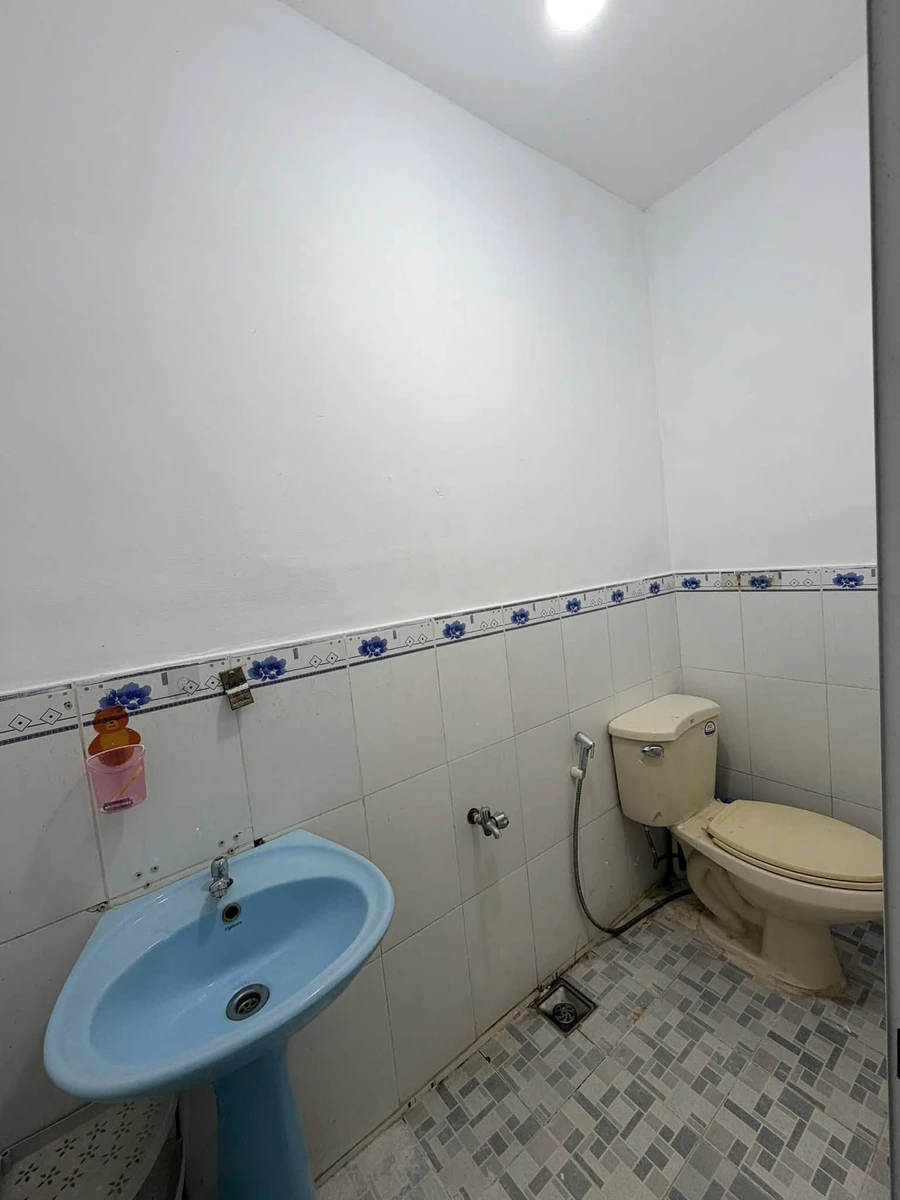 Cho thuê nhà mặt tiền Phó Đức Chính, Bình Thạnh, 59.5m2, 3PN - Ảnh thu nhỏ 2