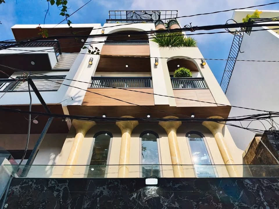 Bán nhà phố mới xây 4PN, thang máy, 64m2 Gò Vấp 8.5 tỷ - Ảnh 1
