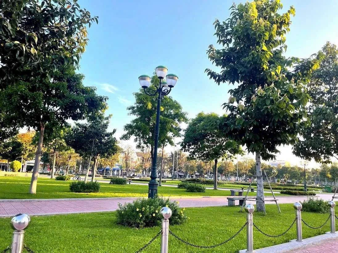 Bán lô đất mặt tiền 100m2 gần Công Viên Võ Văn Kiệt, Phan Thiết - Ảnh 1