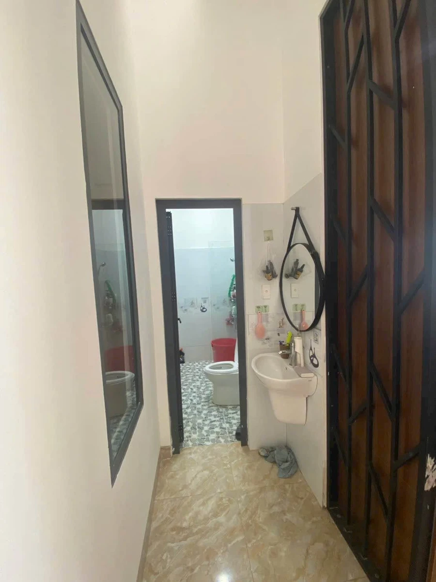 Bán nhà hẻm 110m² Nguyễn Phúc Chu Quận 7, giá 2 tỷ 390 tr - Ảnh 1