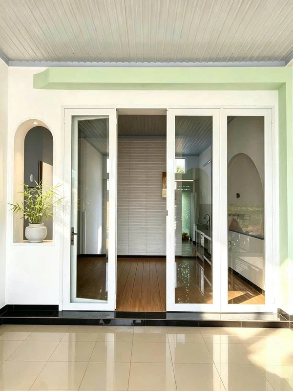 Bán nhà hẻm 100m² Long Hoa, Tây Ninh, giá 1 tỷ 290 triệu