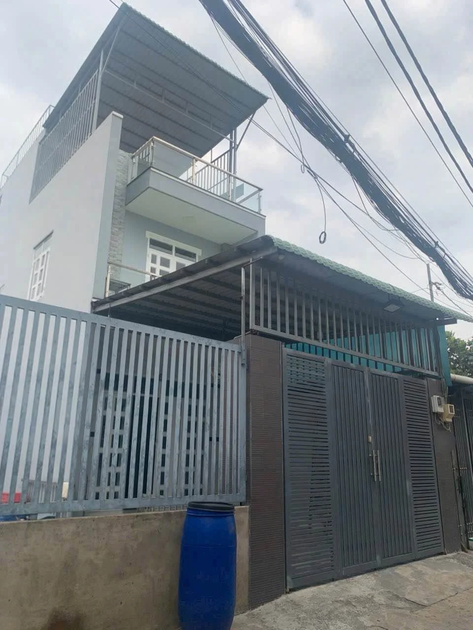Bán nhà 3 tầng 106m2 nở hậu, ô tô đỗ cửa đường Tam Châu, Tam Bình, Thủ Đức - Ảnh 1