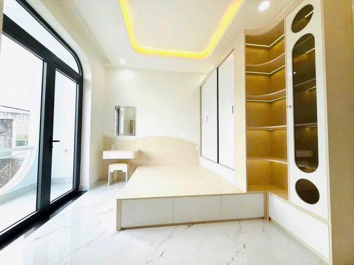 Bán nhà 150m2, 4 PN, 4 WC, nội thất full, Quận 9 - 4,9 tỷ - Ảnh thu nhỏ 5