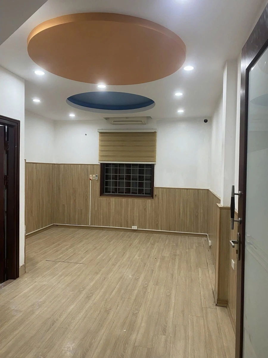 Cho thuê nhà 60m2 5 tầng Khuất Duy Tiến 28 triệu/tháng - Ảnh thu nhỏ 3