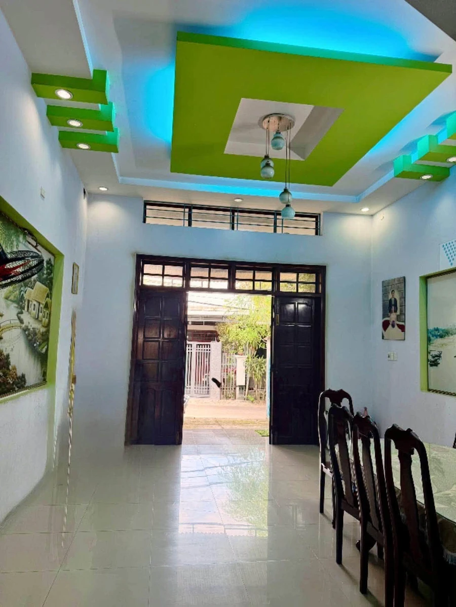 Bán nhà 2 tầng 125m² đường Nguyễn Thông Quảng Ngãi - Ảnh thu nhỏ 2