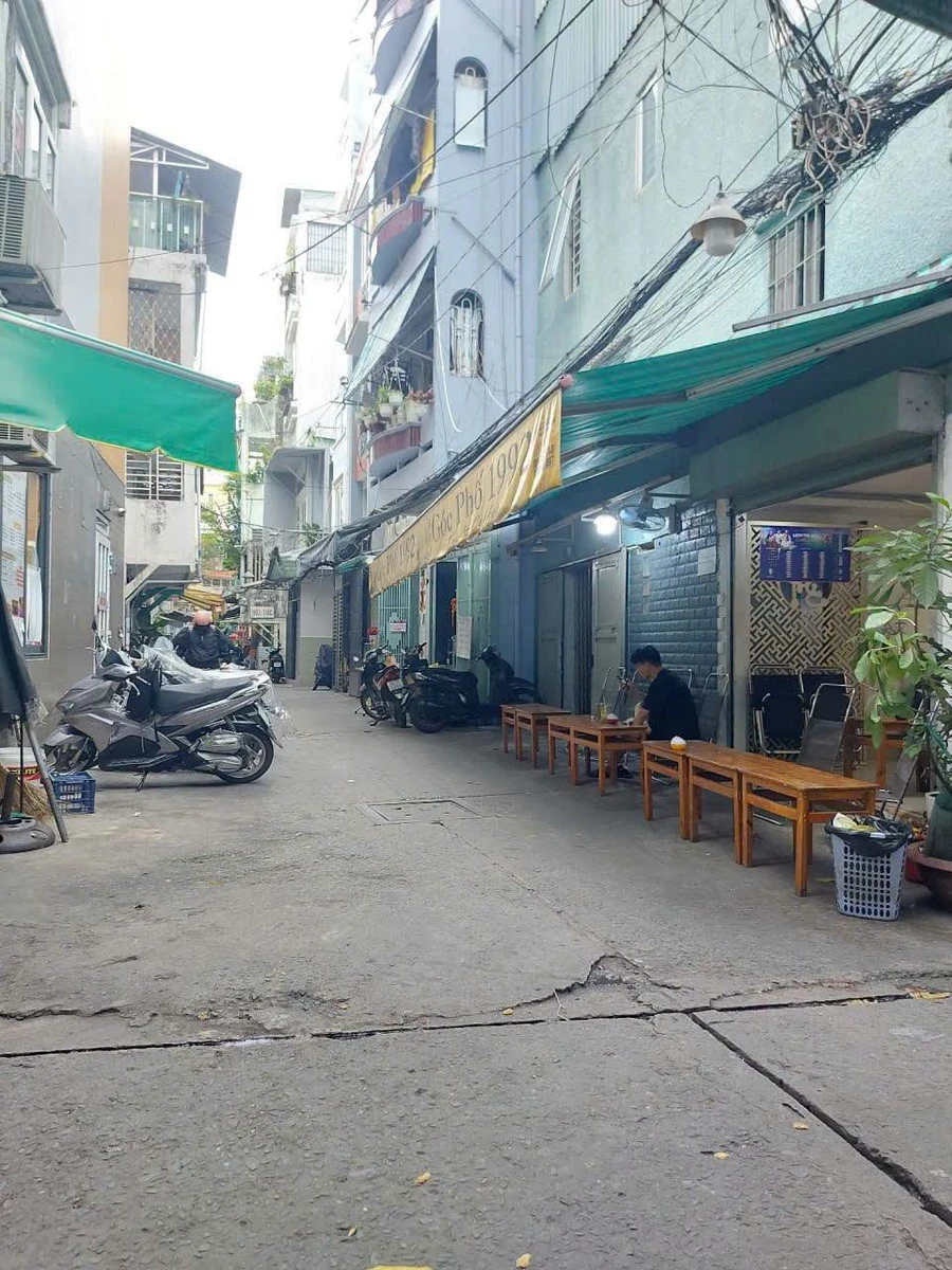 Bán nhà phố 54m² mặt tiền 5m Võ Văn Kiệt Quận 1, 8 tỷ - Ảnh thu nhỏ 2