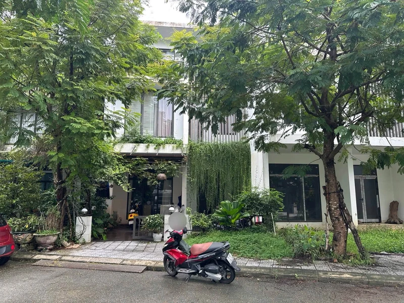Bán nhà 3 tầng mặt tiền 112m² Royal Park, Huế