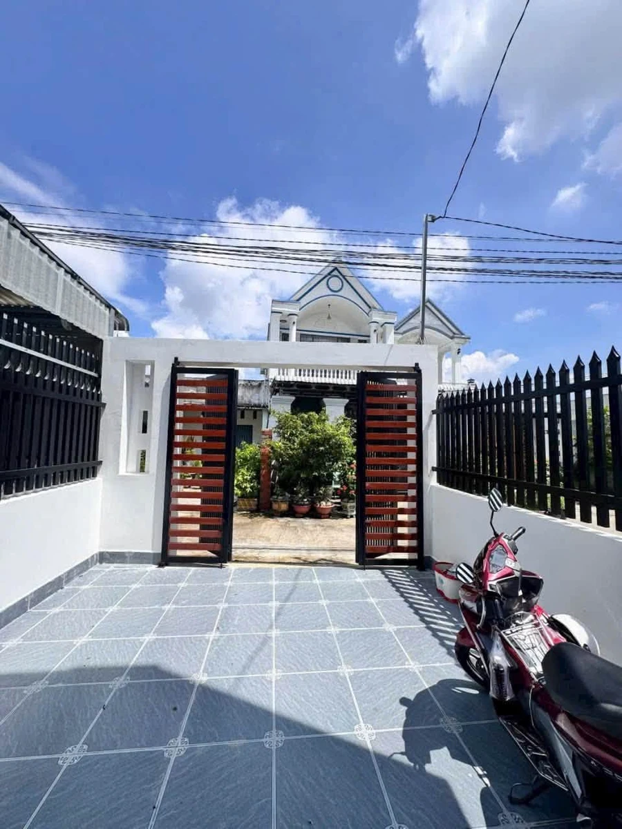 Bán nhà hoàn công 4,5x18m, 3 phòng ngủ 2WC giá 1,8 tỷ tại thị trấn Đức Hòa - Ảnh thu nhỏ 4