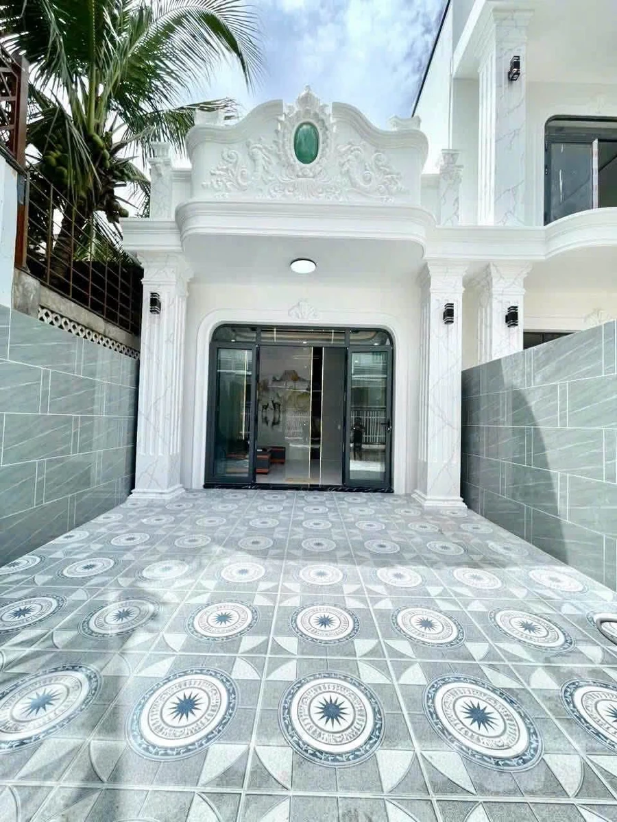 Bán nhà phố 100m² mặt tiền Nguyễn Thị Mai, Rạch Giá - Ảnh 1