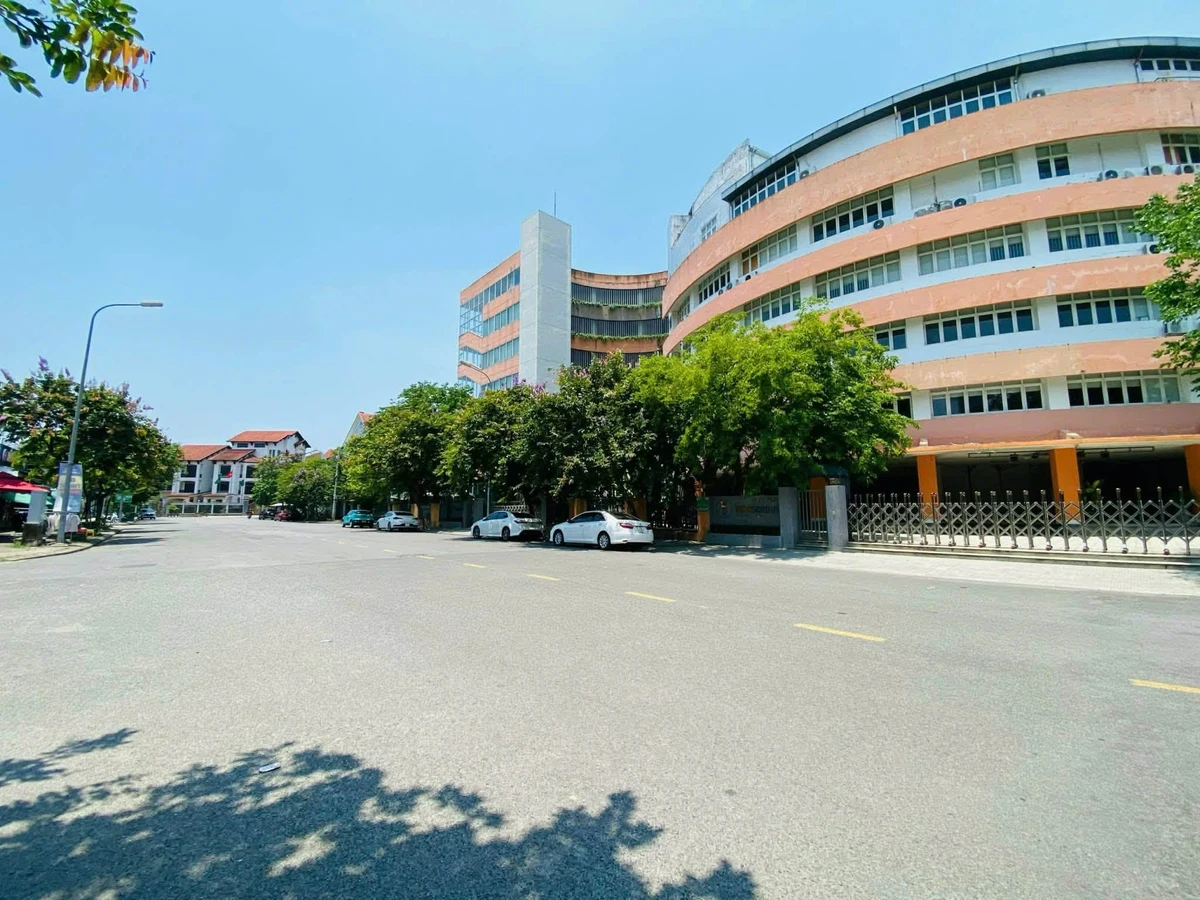 Bán đất khổ biệt thự mặt tiền Lê Quang Đạo 198m2 Huế 9 tỷ - Ảnh thu nhỏ 2
