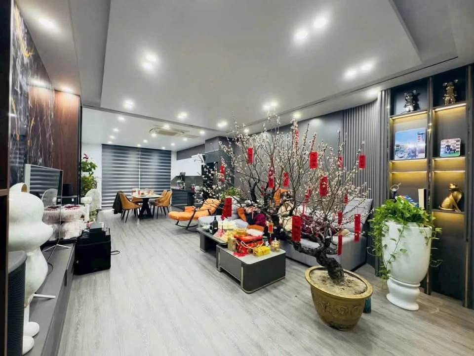 Bán nhà mặt đường 96m² có thang máy ở Hải Phòng - Ảnh 1