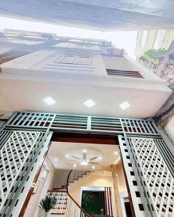 Bán nhà phố 5 tầng 48m2 Nguyễn Khánh Toàn, Cầu Giấy 14.5 tỷ