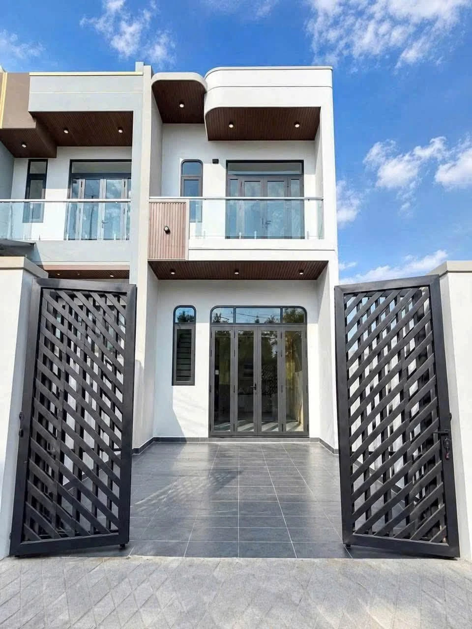 Thanh lý nhà lầu 105m2 sổ riêng gần Đại học Lạc Hồng, Biên Hòa, Đồng Nai - Ảnh 1