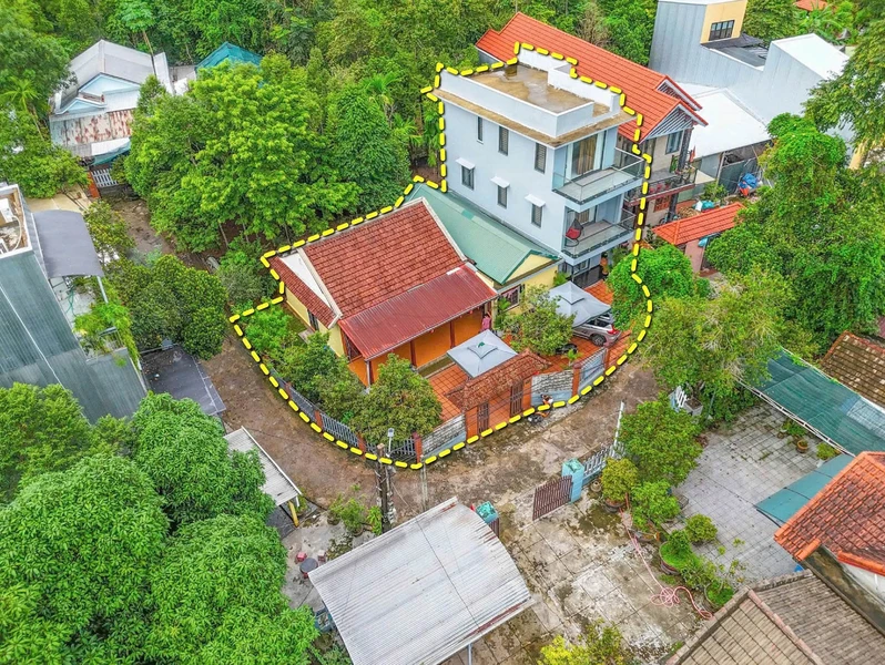 Bán nhà 3 tầng mới kèm nhà rường gỗ quý 327m2 kiệt Bùi Thị Xuân, Huế