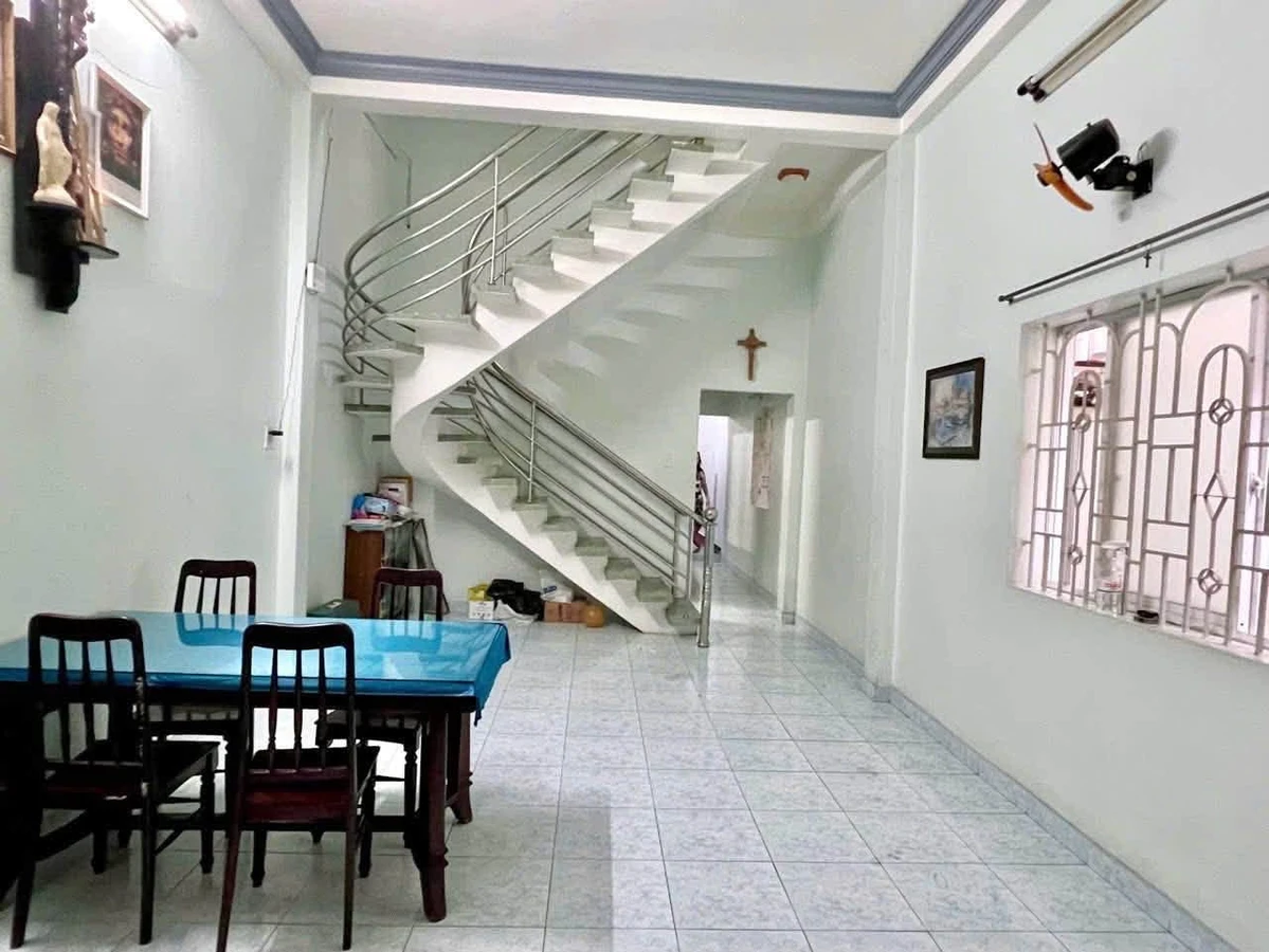 Nhà mặt tiền 3 tầng 5PN 115m² Tân Bình 12.9 tỷ - Ảnh 1