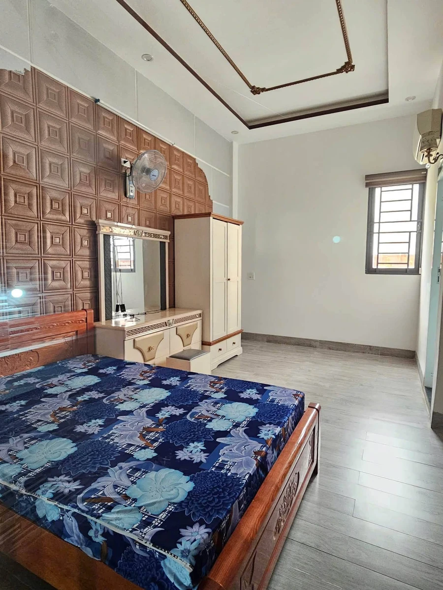 Bán nhà mặt tiền 4 tầng 65,7m2 Quy Nhơn, 8 tỷ - Ảnh thu nhỏ 2