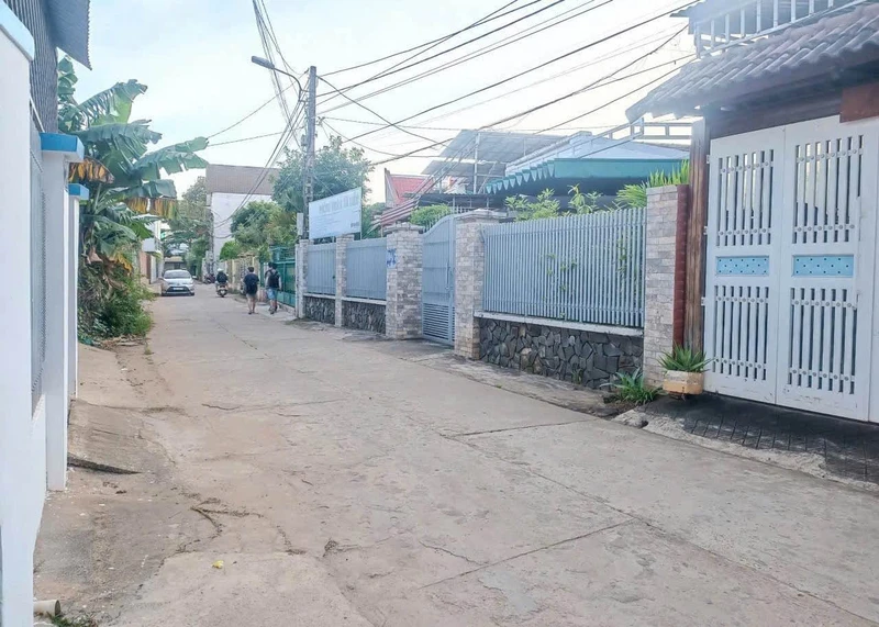 Bán đất hẻm 104 Mai Hắc Đế Buôn Ma Thuột 70,4m² giá 3,45 tỷ