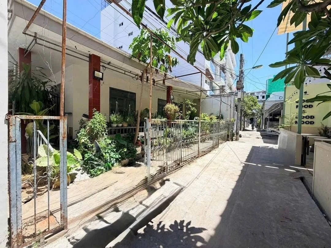 Bán đất 165m² gần biển Hòn Chồng, Nha Trang, giá 14 tỷ - Ảnh thu nhỏ 2