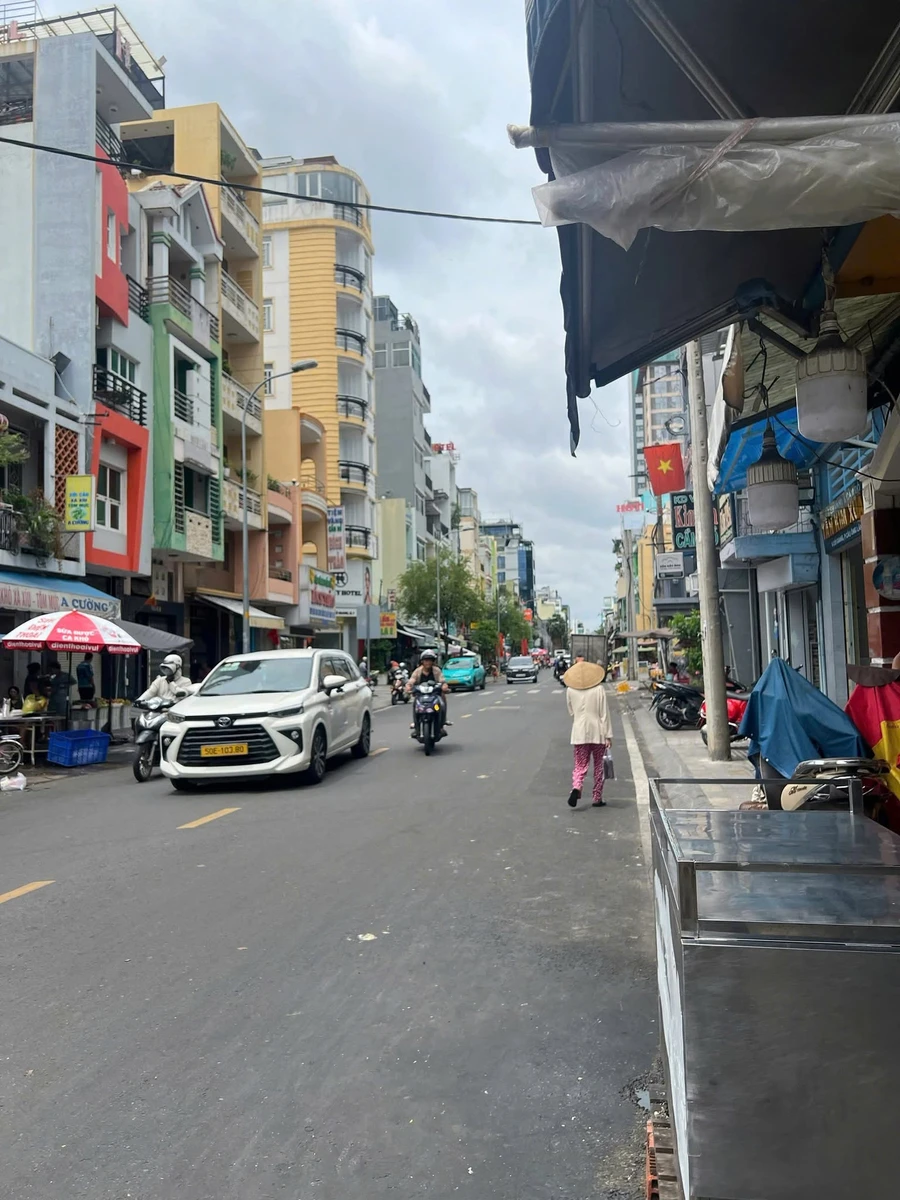 Bán nhà 2 tầng 47m² Quận 1 sát Cô Giang, 3 tỷ - Ảnh 1