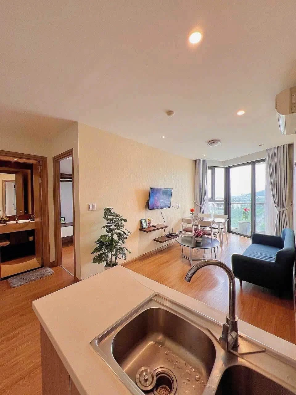 Bán căn hộ 2PN 63m² tầng cao view hồ Phường Hùng Thắng, Quảng Ninh - Ảnh 1
