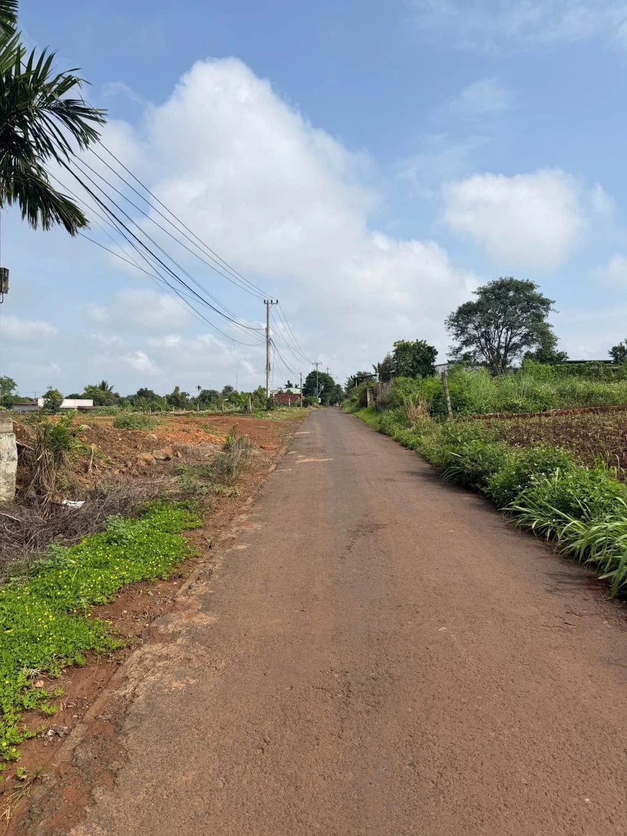 Bán nhà vườn 884m² view ao suối Phường Eakao - Ảnh 1
