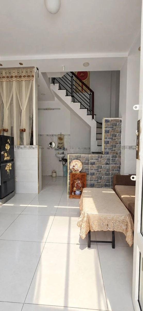 Bán nhà hẻm 3 tầng đúc 2PN, 60m² sử dụng, đường Trường Sa, Bình Thạnh, giá 4,3 tỷ - Ảnh thu nhỏ 2