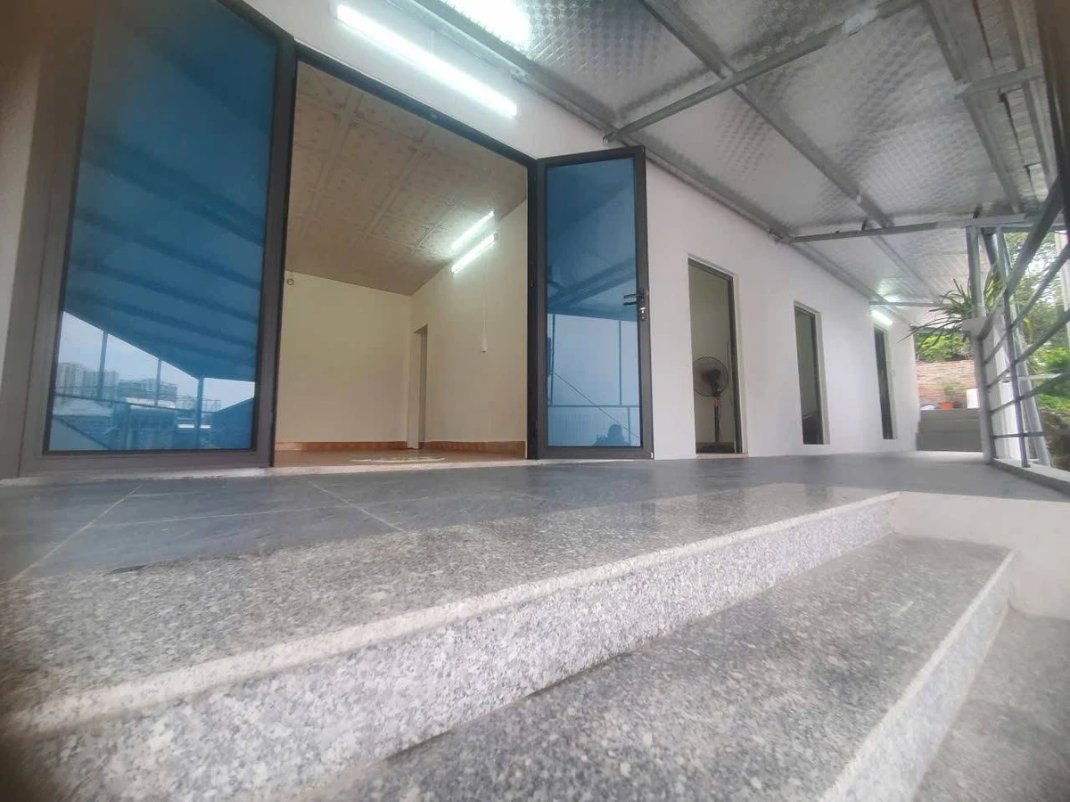 Bán nhà 200m² giá 1.55 tỷ Cao Thắng Quận 1 - Ảnh thu nhỏ 2
