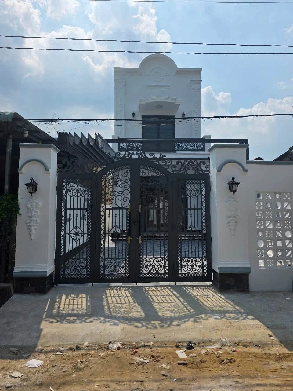 Bán nhà lầu 3PN, 191.9m² Tây Ninh, 2,7 tỷ tặng nội thất - Ảnh 1