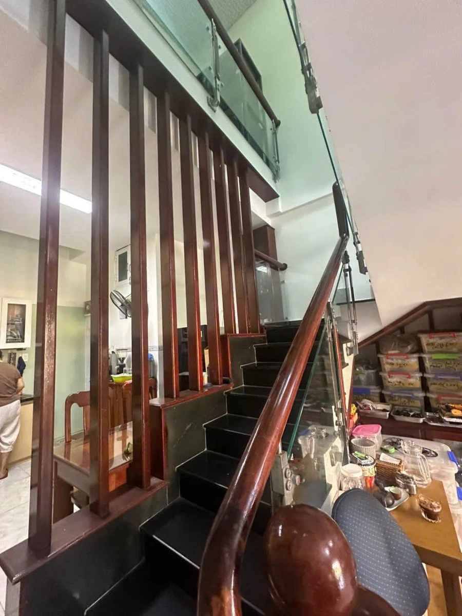 Bán nhà mặt tiền 50m² Nguyễn Huệ, Quy Nhơn, giá 8 tỷ - Ảnh thu nhỏ 2