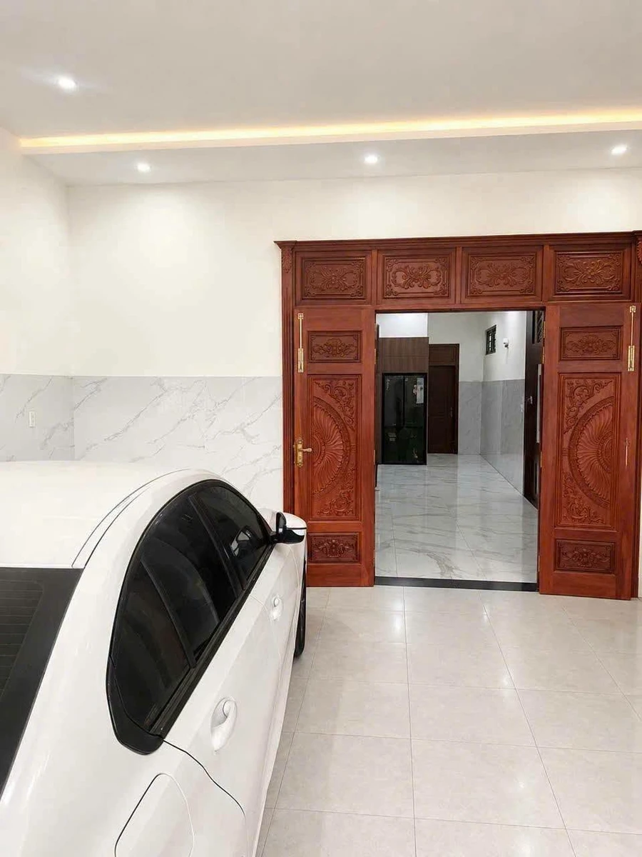 Bán nhà mặt tiền Nguyễn Thị Minh Khai Quy Nhơn 115m2 3 tầng - Ảnh thu nhỏ 3