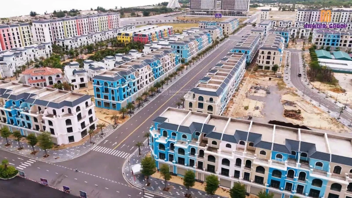 Chính chủ gửi bán căn 4 tầng đường 27m KĐT MeKong (La Celia) - Đồng Hới - Quảng Bình (7,99 tỷ) - Ảnh thu nhỏ 3