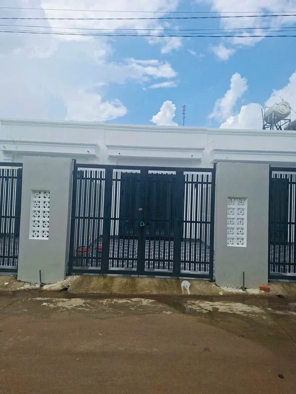 Bán nhà mới xây 84m² 2PN tại Buôn Ma Thuột 899 triệu