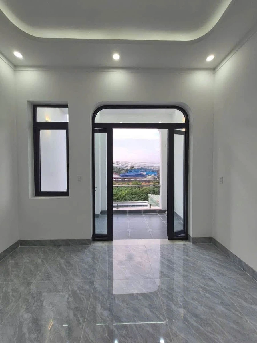 Bán nhà 3PN Tân Uyên Bình Dương 92m2 giá 3.65 tỷ - Ảnh thu nhỏ 5
